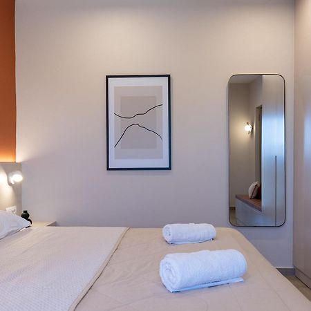 Lodge Modern Apartments, In Kalamaki Centre エクステリア 写真