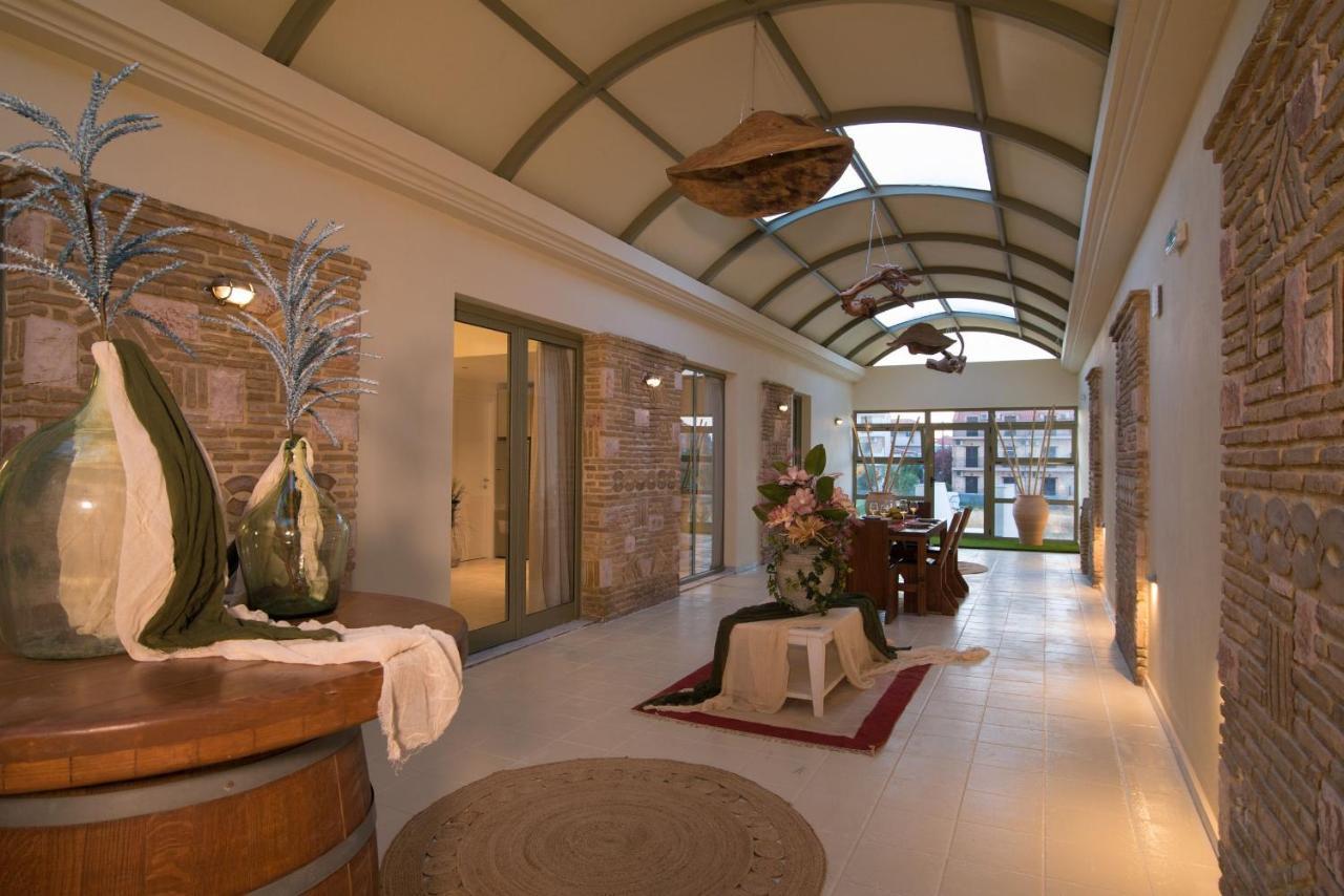 Lodge Modern Apartments, In Kalamaki Centre エクステリア 写真