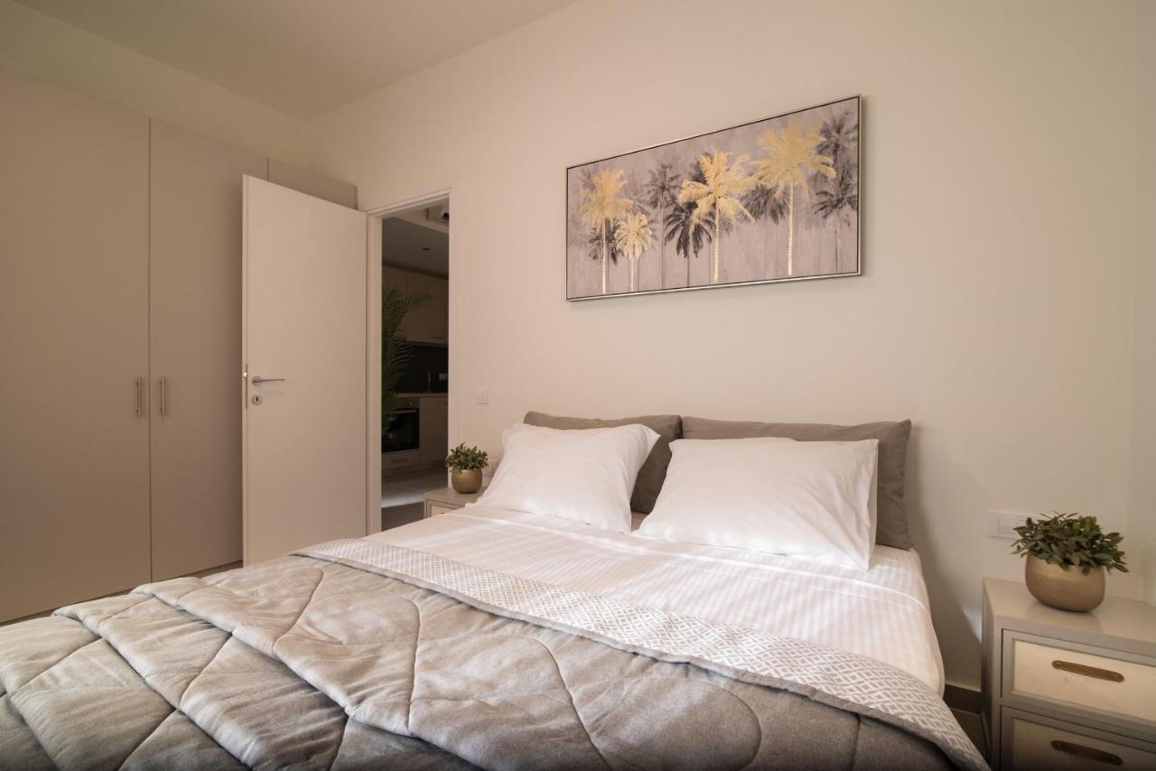 Lodge Modern Apartments, In Kalamaki Centre エクステリア 写真