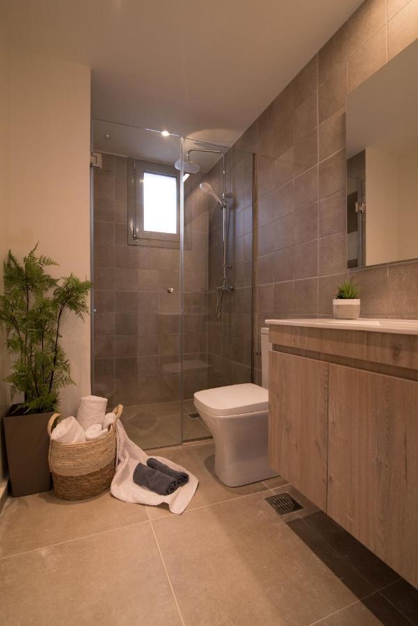 Lodge Modern Apartments, In Kalamaki Centre エクステリア 写真