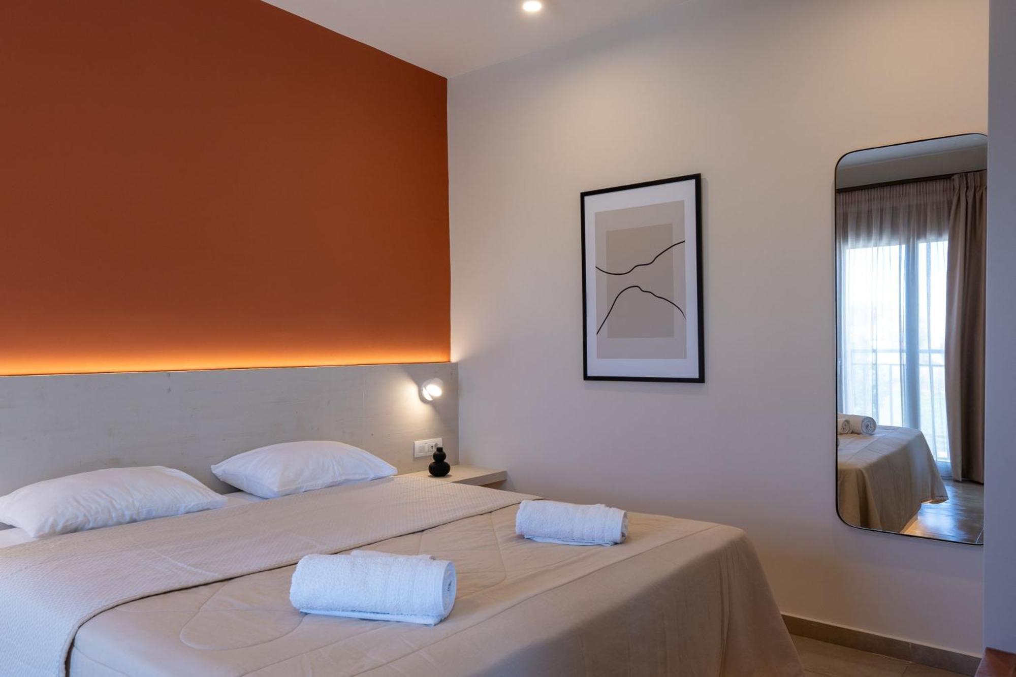 Lodge Modern Apartments, In Kalamaki Centre エクステリア 写真