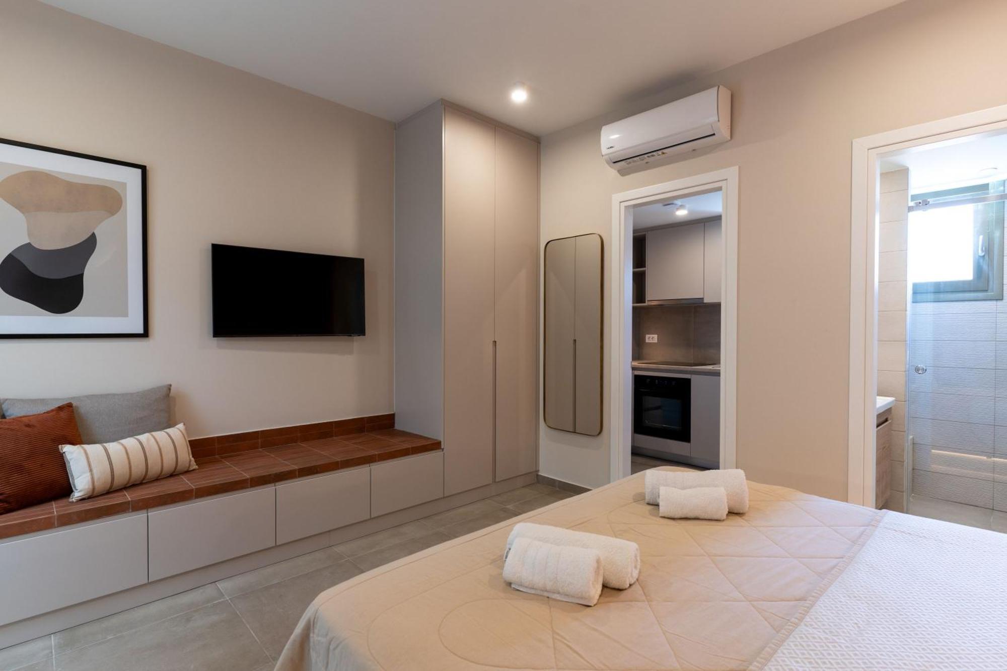 Lodge Modern Apartments, In Kalamaki Centre エクステリア 写真