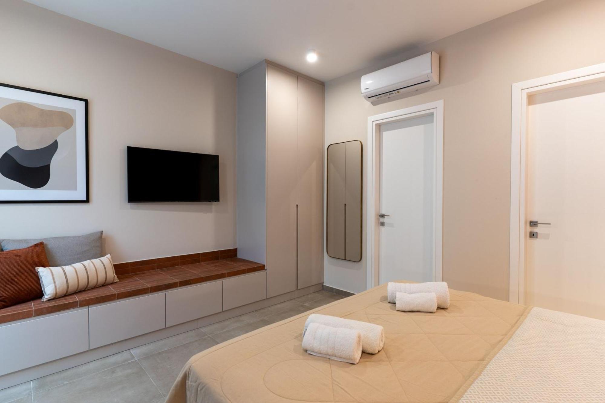 Lodge Modern Apartments, In Kalamaki Centre エクステリア 写真