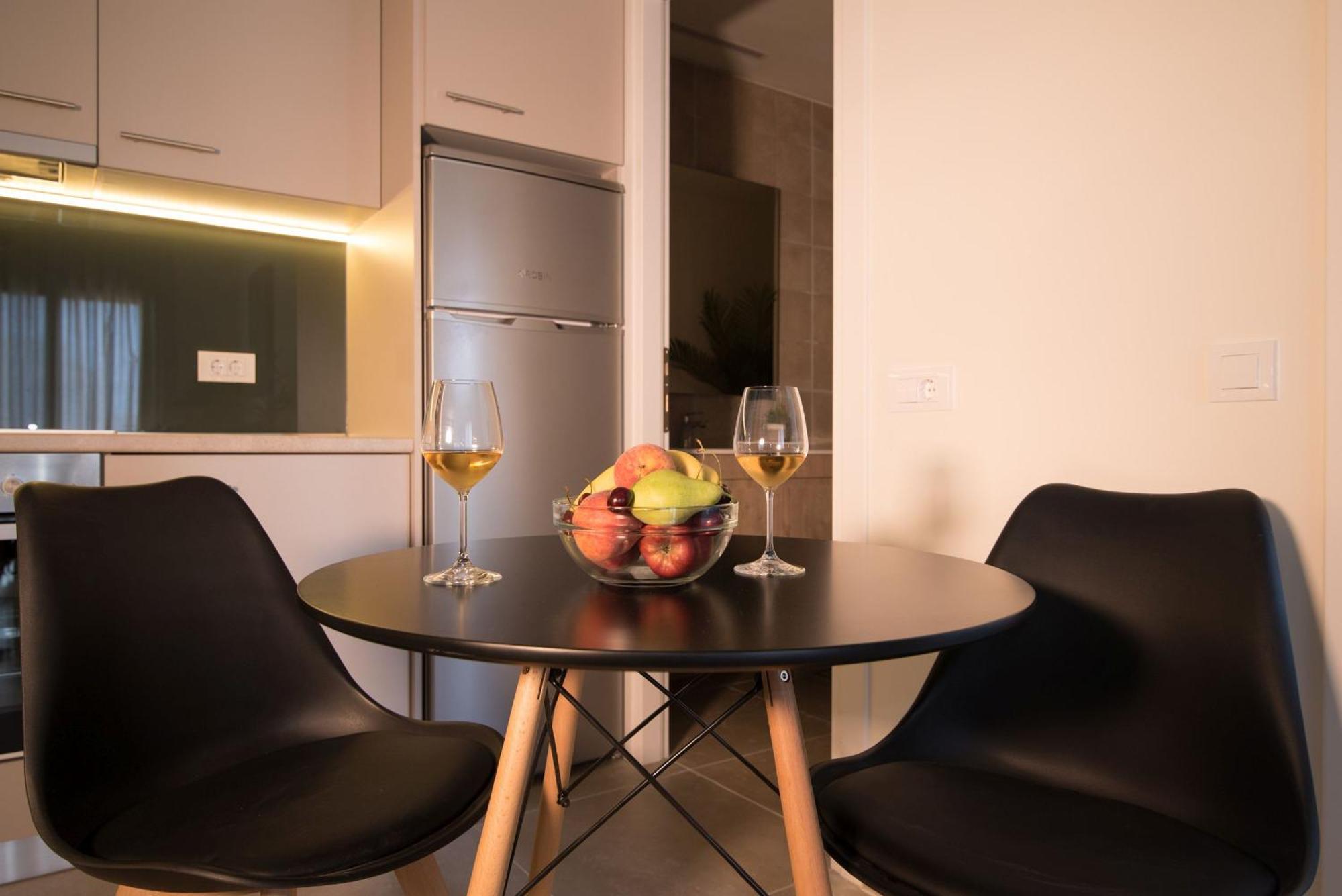 Lodge Modern Apartments, In Kalamaki Centre 部屋 写真
